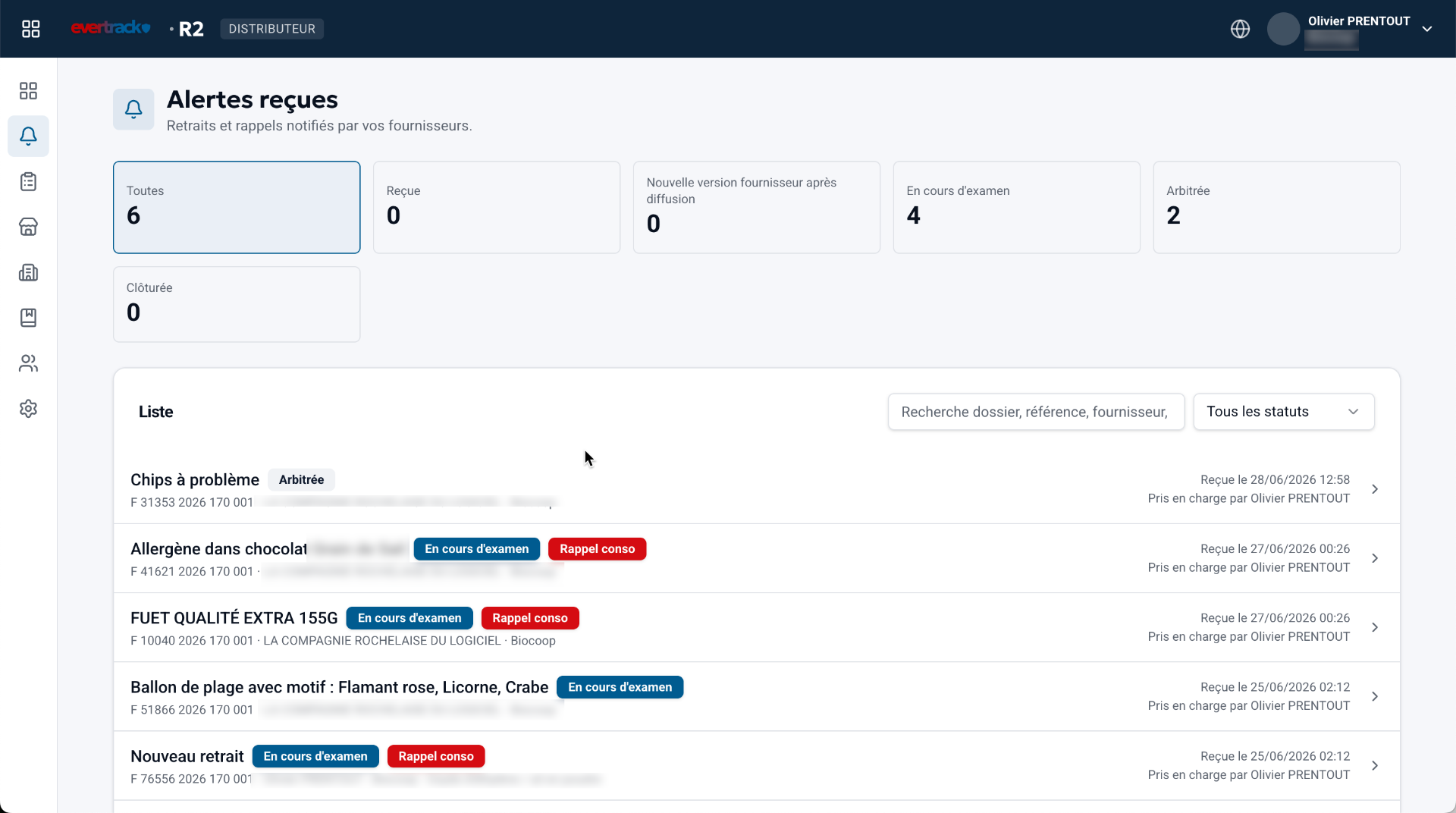 Alertes reçues : tableau de bord distributeur et statuts des dossiers